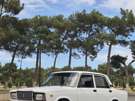 LADA (VAZ) 2107