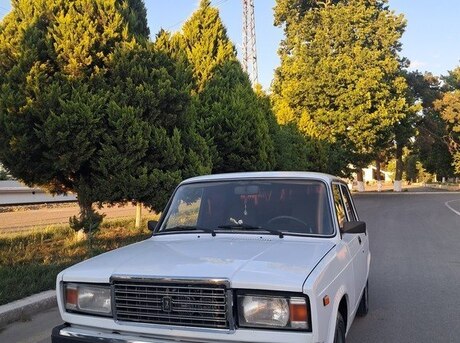 LADA (VAZ) 2107