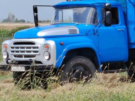 ZIL 130