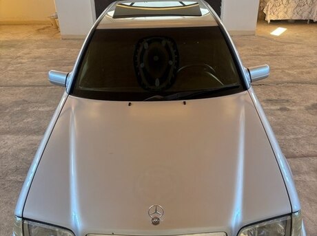 Mercedes C 180