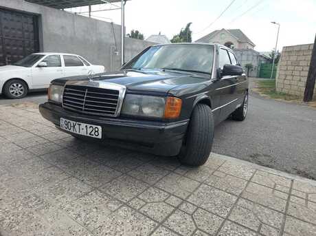 Mercedes 190