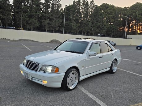 Mercedes C 220