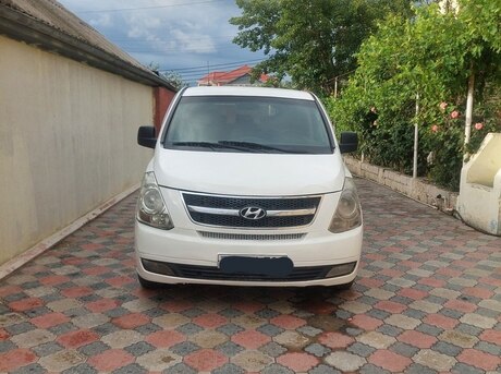 Hyundai H-1