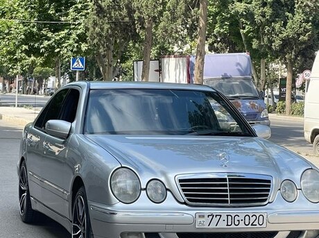Mercedes E 240