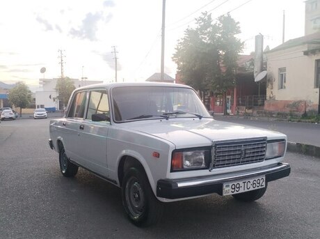 LADA (VAZ) 2107