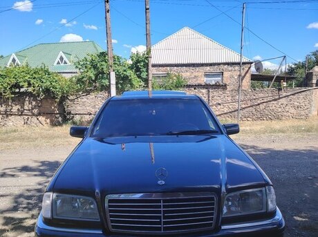 Mercedes C 180