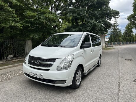 Hyundai H-1