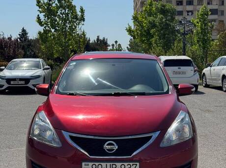 Nissan Tiida