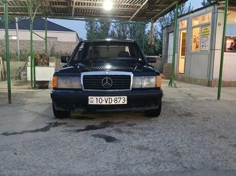 Mercedes 190