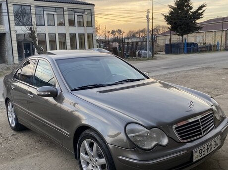 Mercedes C 240