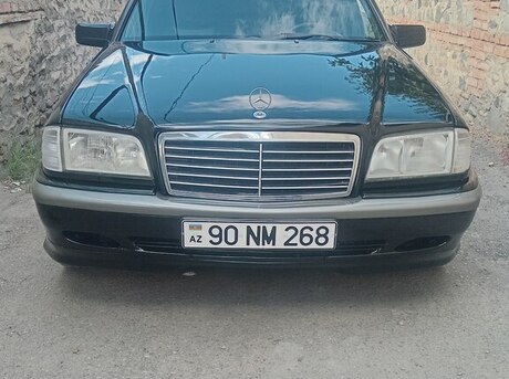 Mercedes C 200