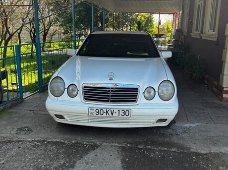 Mercedes E 230