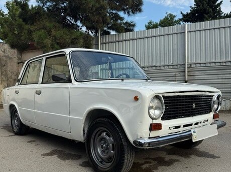 LADA (VAZ) 21011
