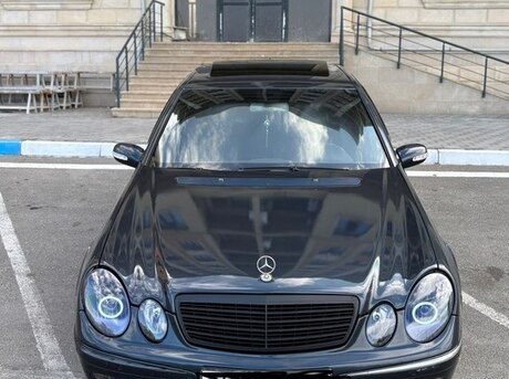 Mercedes E 220