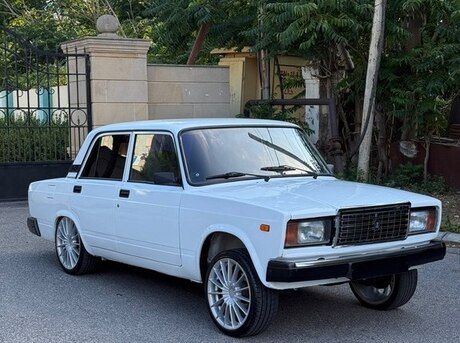 LADA (VAZ) 2107