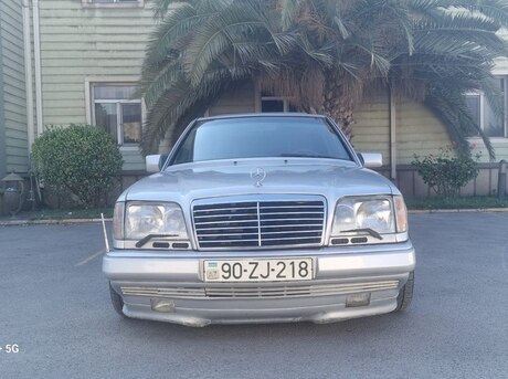 Mercedes E 300