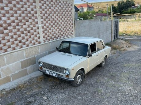 LADA (VAZ) 21011