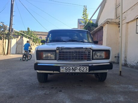 LADA (VAZ) 2107