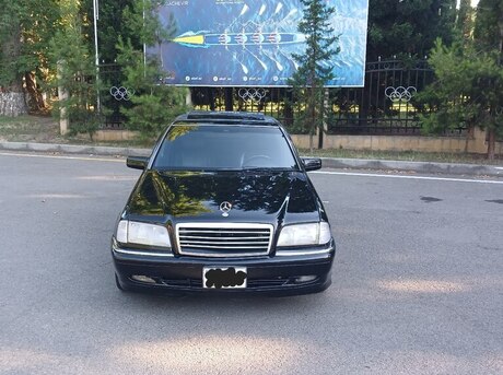 Mercedes C 230