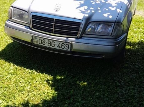 Mercedes C 180