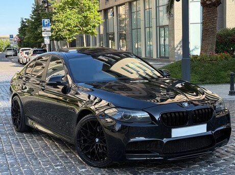 BMW 528