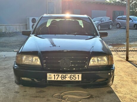 Mercedes C 230