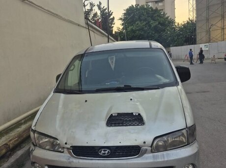 Hyundai H-1