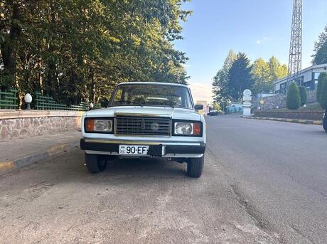 LADA (VAZ) 2107