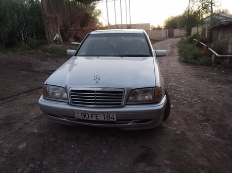 Mercedes C 180