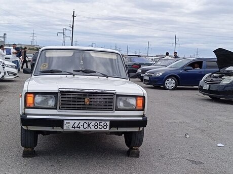 LADA (VAZ) 2107