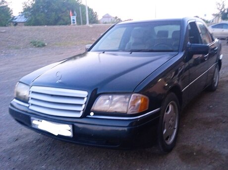 Mercedes C 180