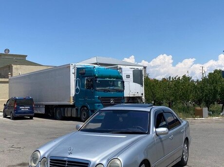 Mercedes E 270