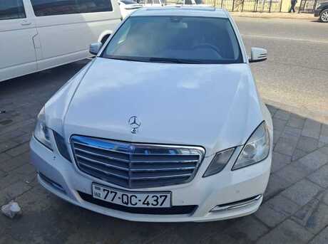 Mercedes E 200