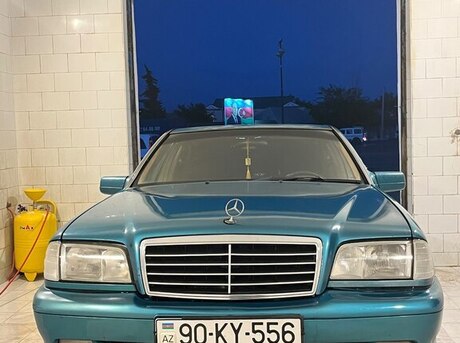 Mercedes C 200
