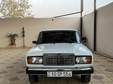 LADA (VAZ) 2107