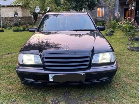 Mercedes C 180