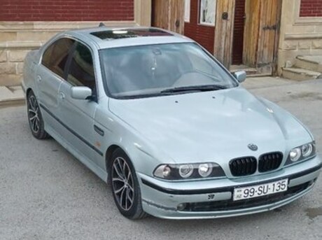 BMW 528