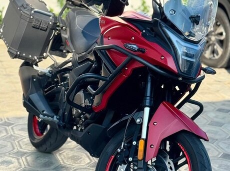 Voge 300 ds