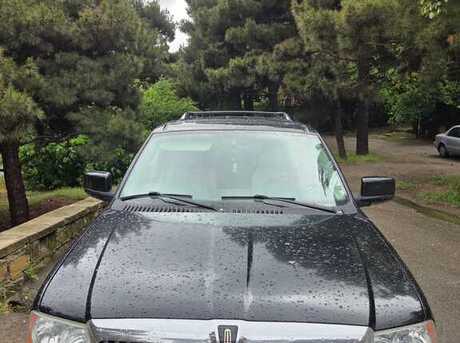 Lincoln Navigator