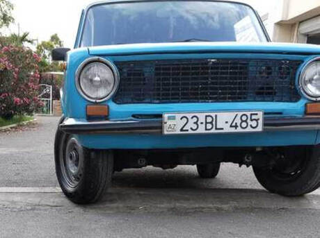 LADA (VAZ) 21011