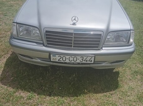 Mercedes C 180