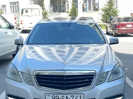 Mercedes E 220