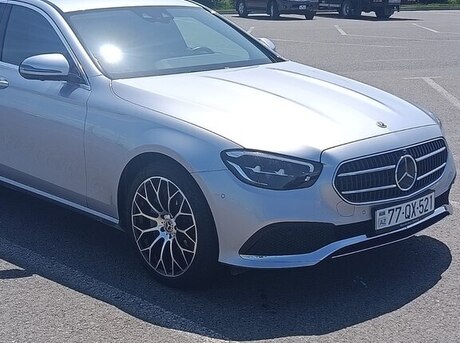 Mercedes E 300 e