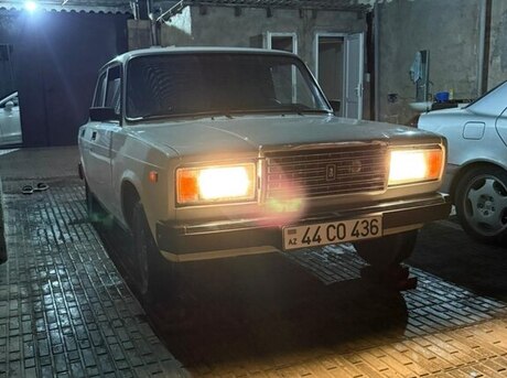LADA (VAZ) 2107