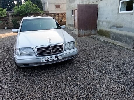 Mercedes C 220