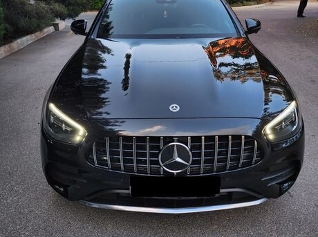 Mercedes E 300 e 4MATIC