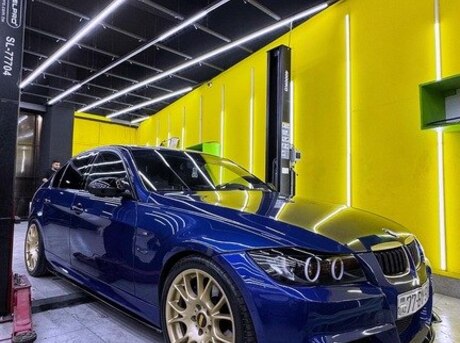 BMW 323