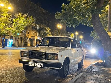 LADA (VAZ) 2107
