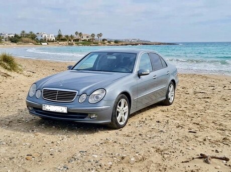 Mercedes E 220