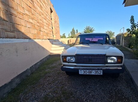LADA (VAZ) 2107